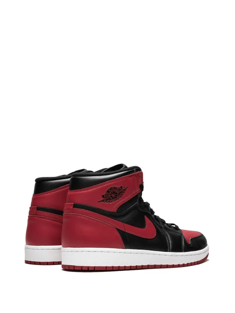 Air Jordan 1 Retro High OG Sneakers