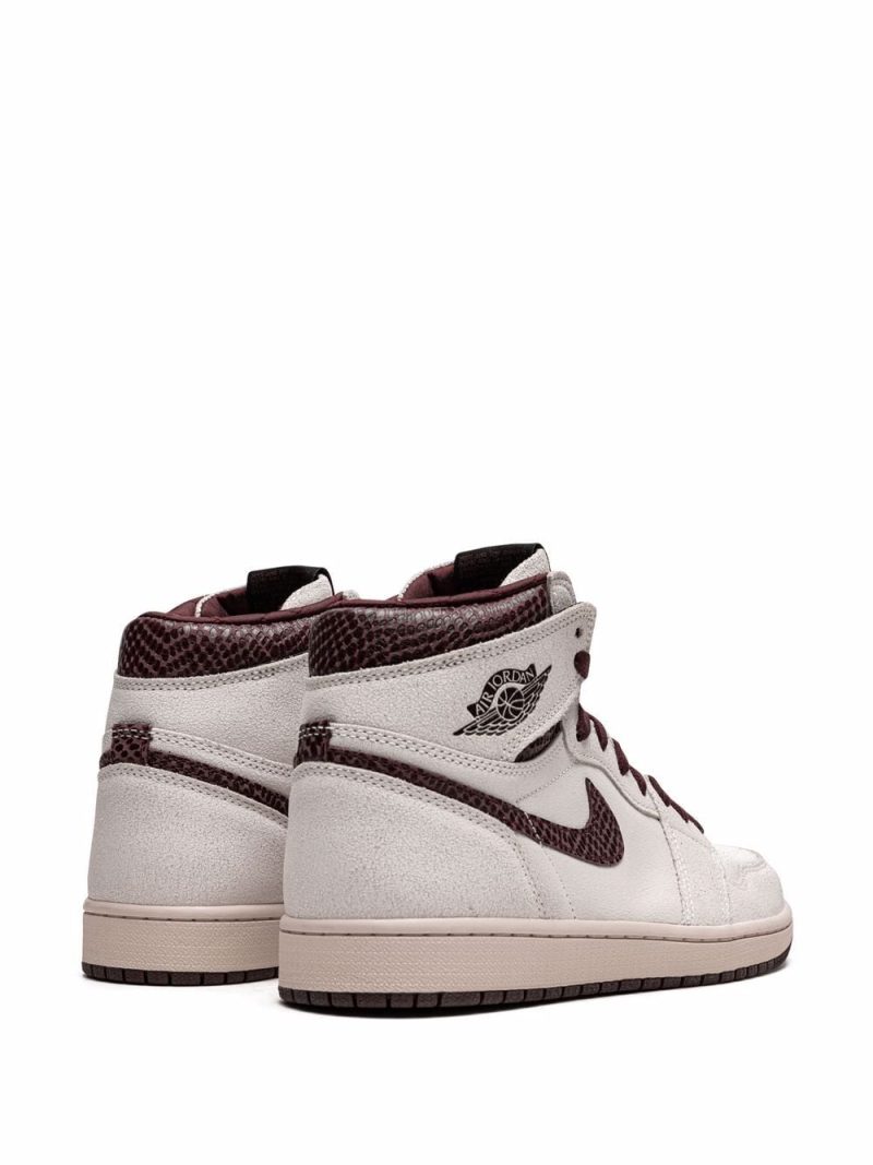 Air Jordan 1 High OG Sneakers