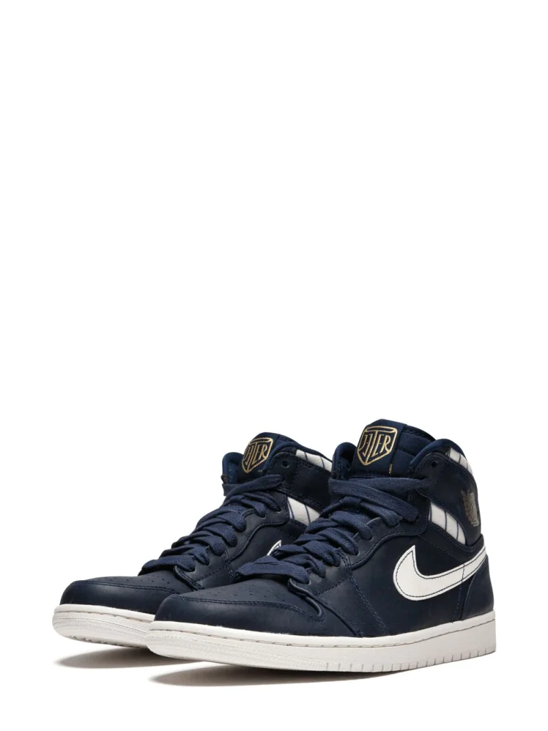 Air Jordan 1 Retro High Jeter Sneakers