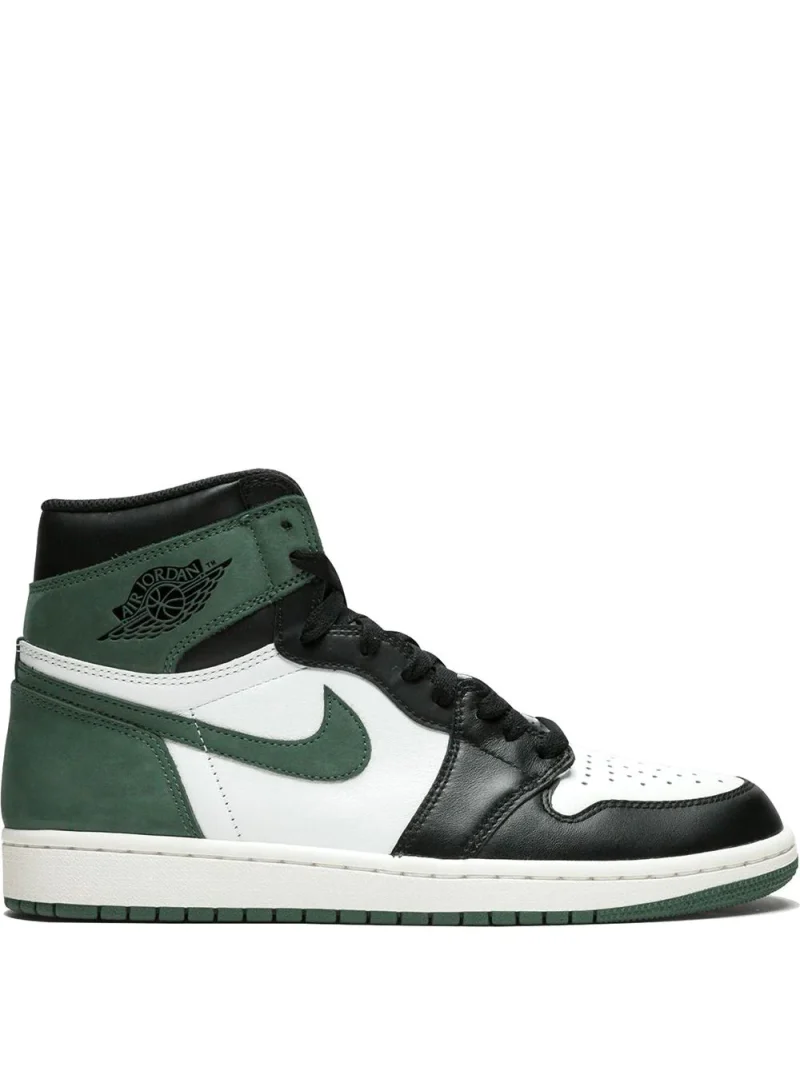 Air Jordan 1 Retro Sneakers