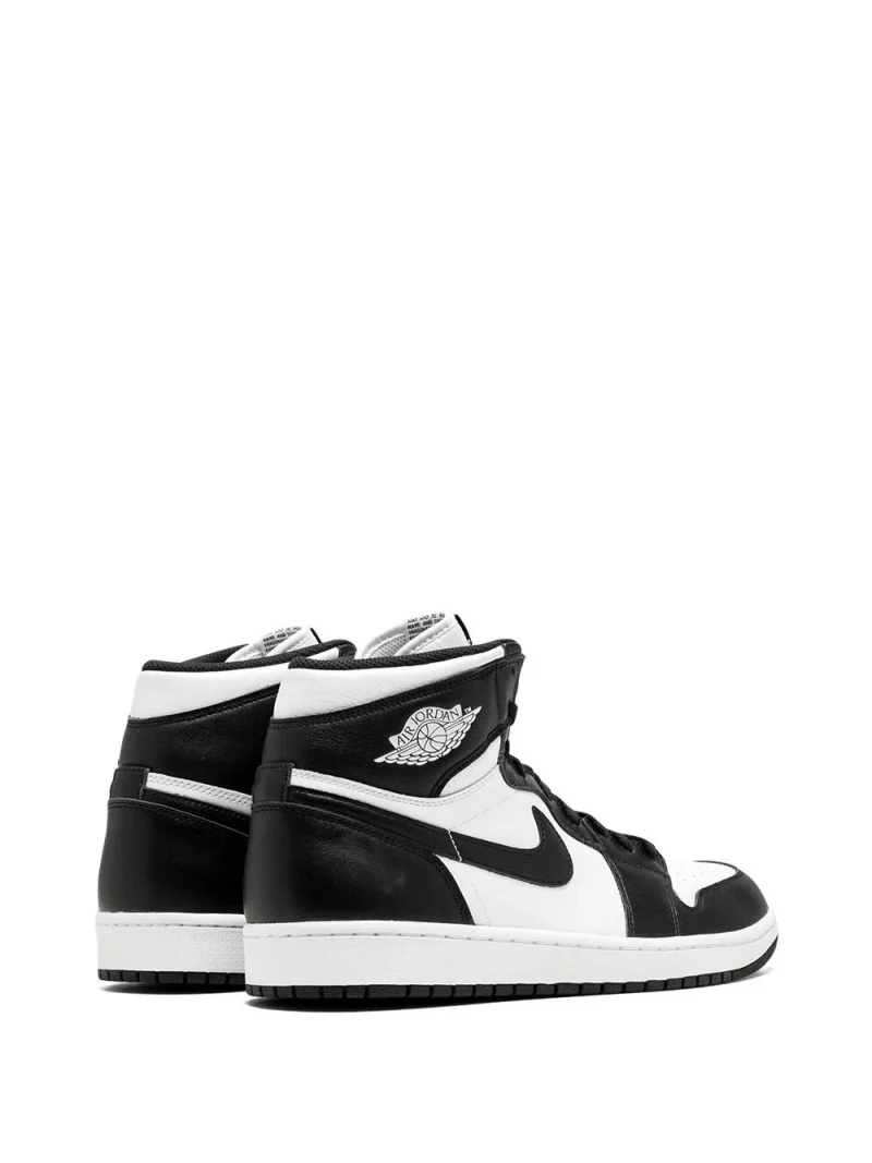 Air Jordan 1 Retro Sneakers