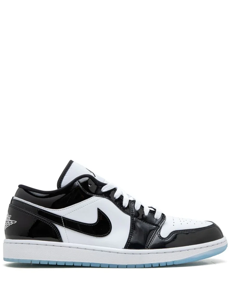 Air Jordan 1 Low SE Concord Sneakers