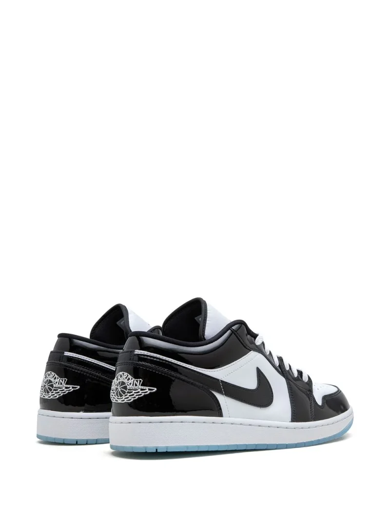 Air Jordan 1 Low SE Concord Sneakers