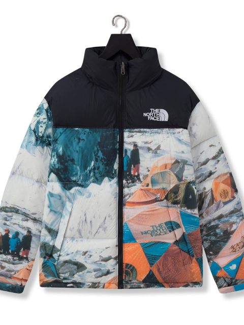 The North Face 
Hooded Down Puffer