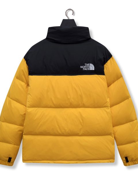 The North Face 
Hooded Down Puffer