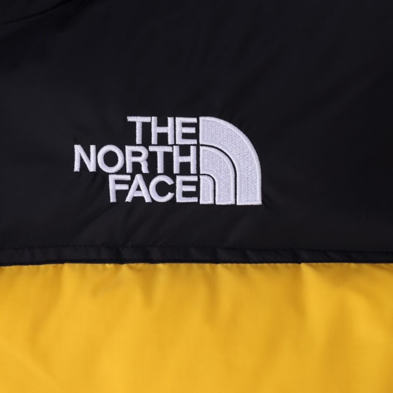 The North Face 
Hooded Down Puffer