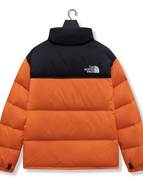 The North Face 
Hooded Down Puffer