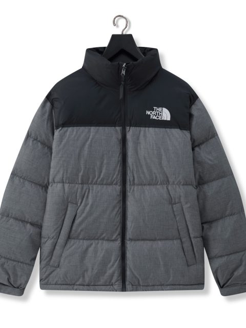 The North Face 
Hooded Down Puffer