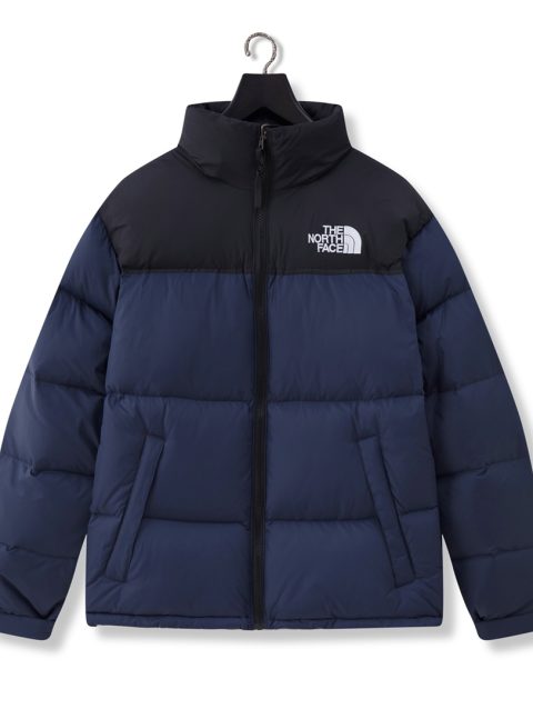 The North Face 
Hooded Down Puffer