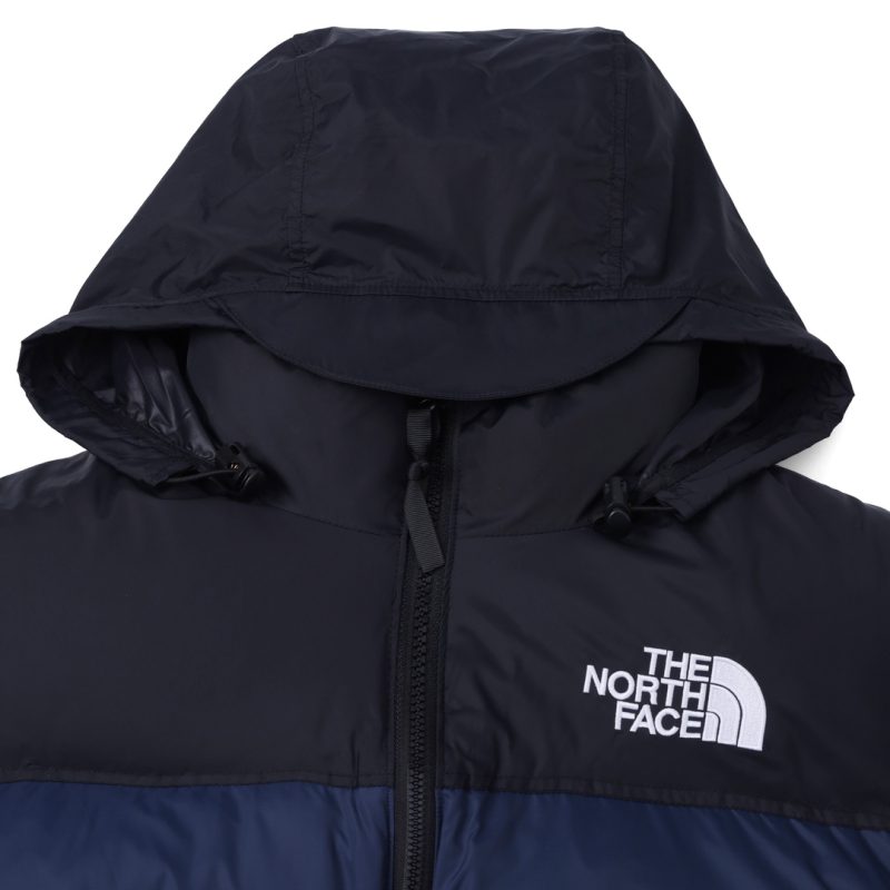 The North Face 
Hooded Down Puffer