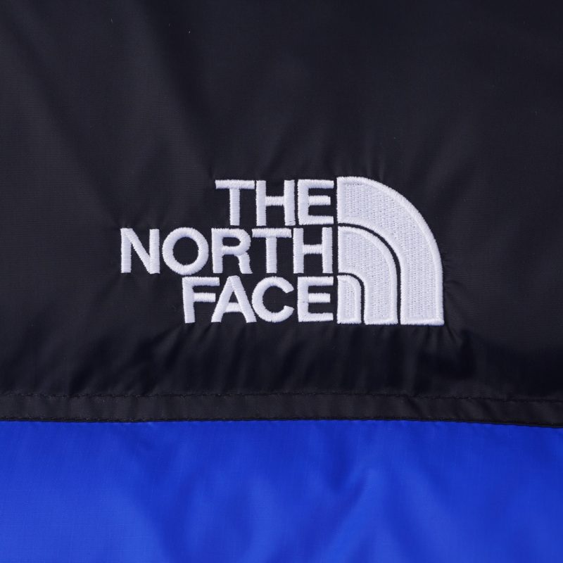 The North Face 
Hooded Down Puffer