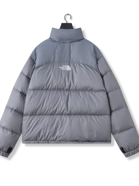 The North Face 
Hooded Down Puffer