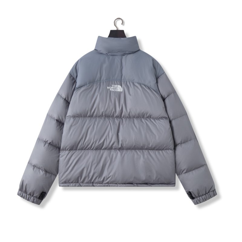 The North Face 
Hooded Down Puffer