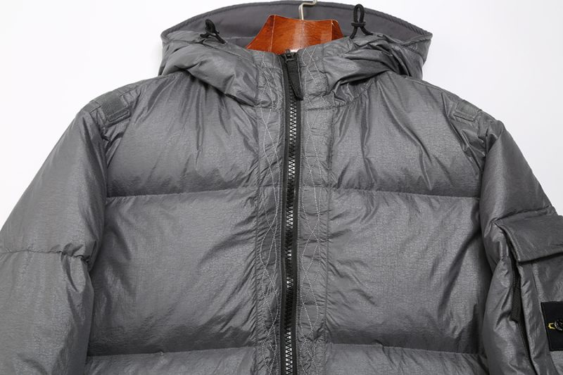 Stone Island 
Hooded Down Puffer