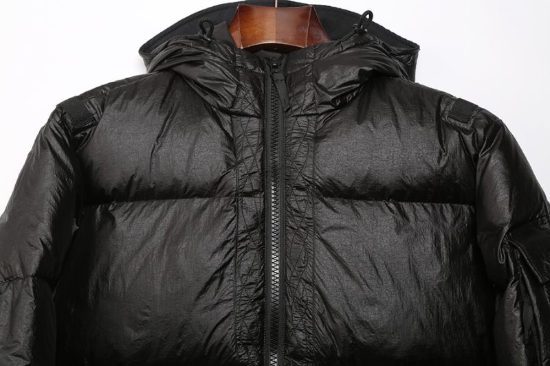 Stone Island 
Hooded Down Puffer