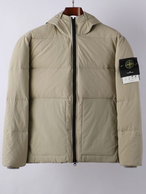 Stone Island 
Hooded Down Puffer