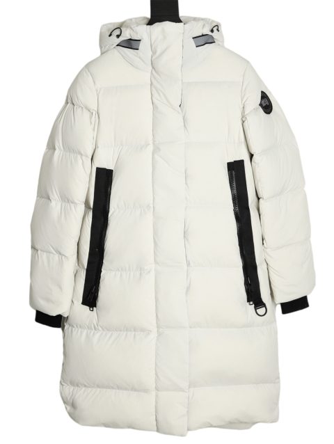 Canada Goose 
Hooded Down Parka