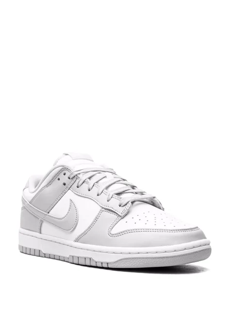 Dunk Low Sneakers