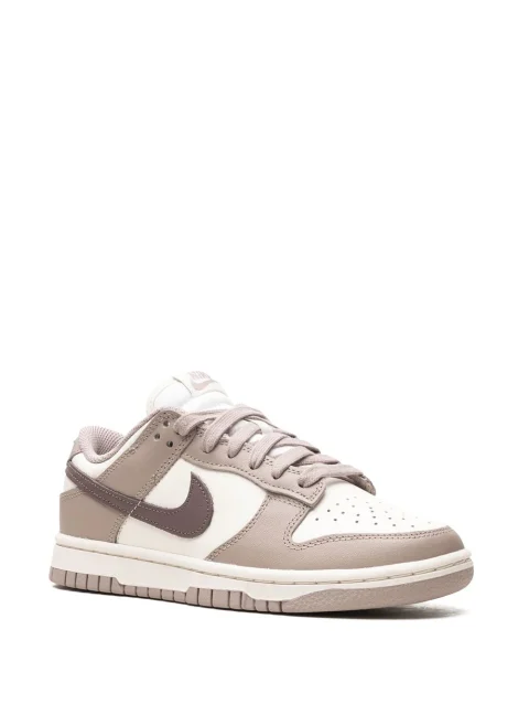 Dunk Low Sneakers