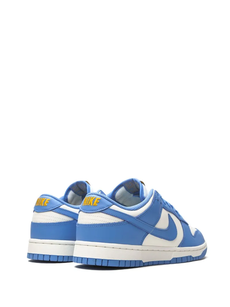 Dunk Low Sneakers