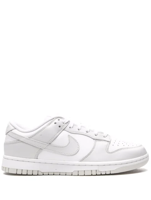 Dunk Low Sneakers