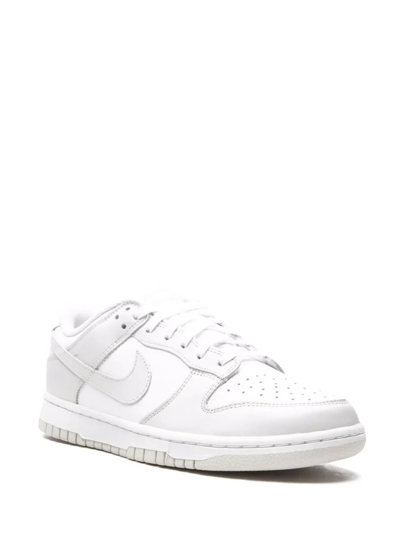 Dunk Low Sneakers