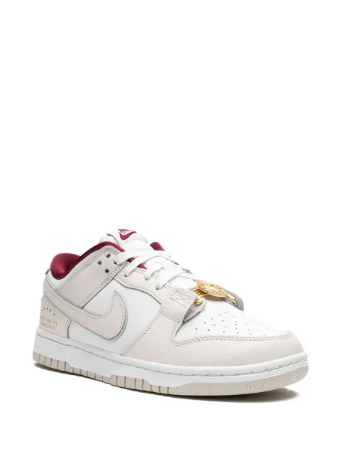 Dunk Low Just Do It Sneakers