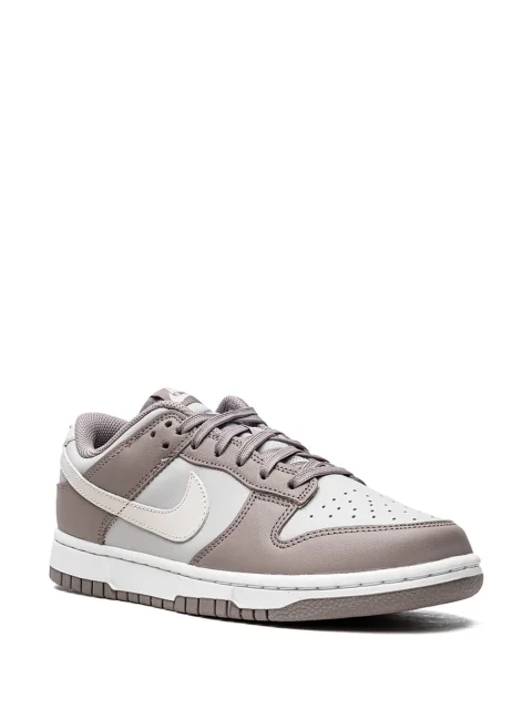 Dunk Low Sneakers