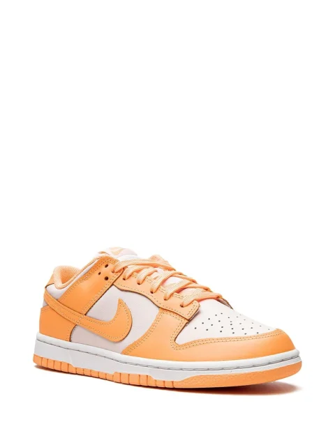 Dunk Low Sneakers