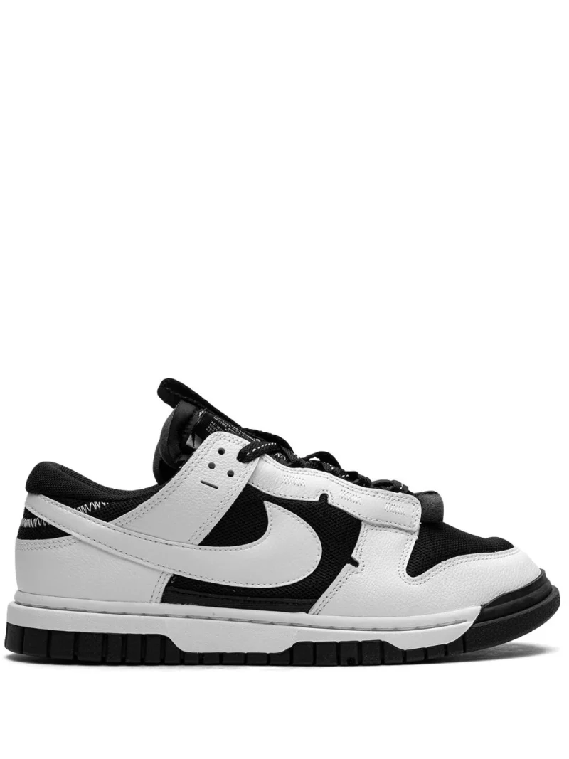 Dunk Low Sneakers