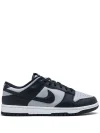 Dunk Low Sneakers