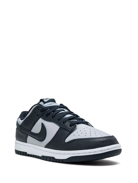 Dunk Low Sneakers