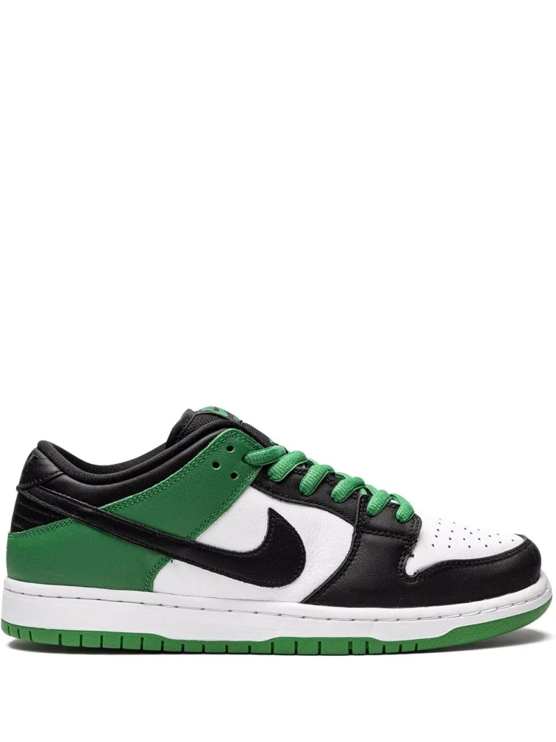 Dunk Low Pro SB Sneakers