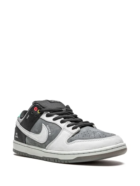 SB Dunk Low Pro ISO VX1000 Sneakers