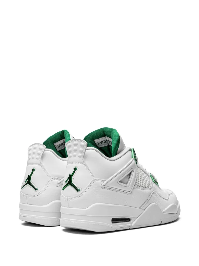 Air Jordan 4