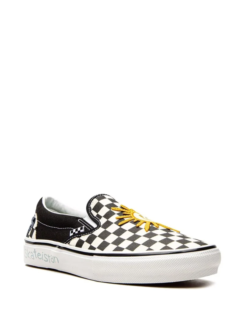 x Skateistan Classic Slip-On-Sneakers