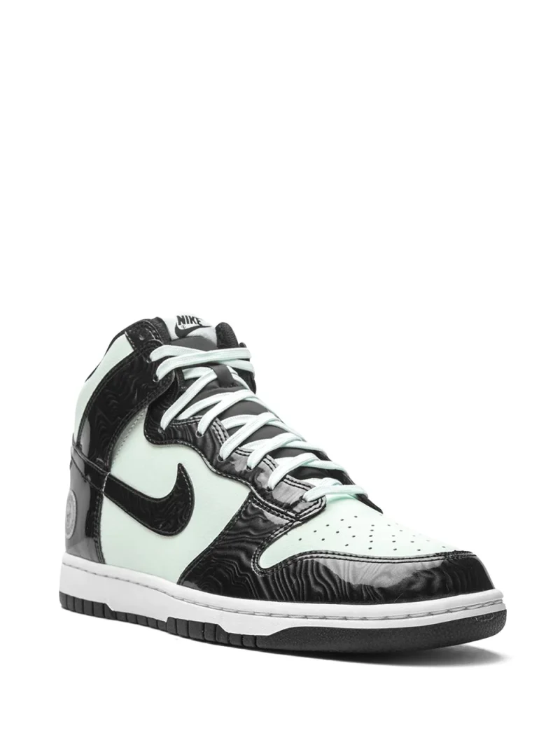 Dunk High SE Sneakers