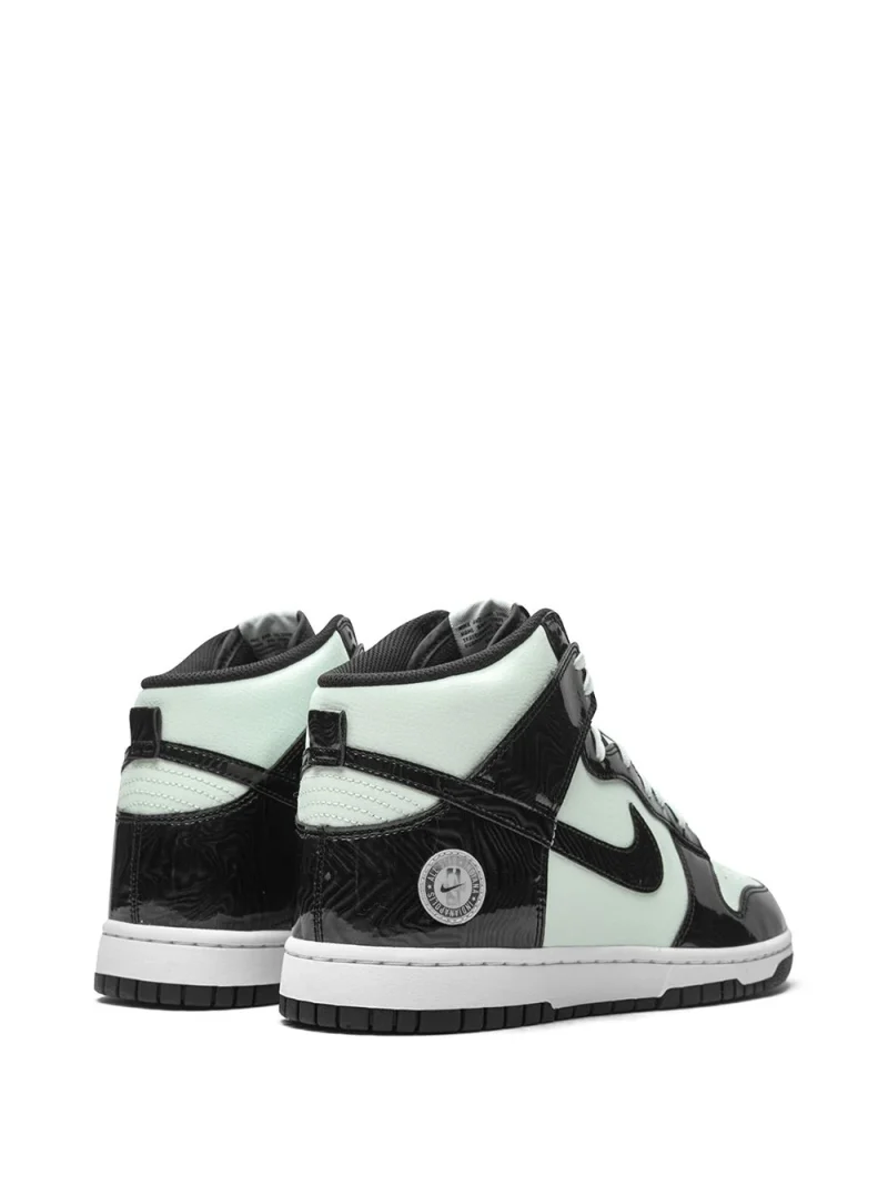 Dunk High SE Sneakers